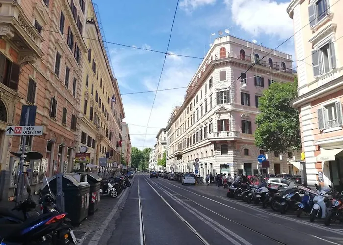 Ottaviano 9 Little Appartamento